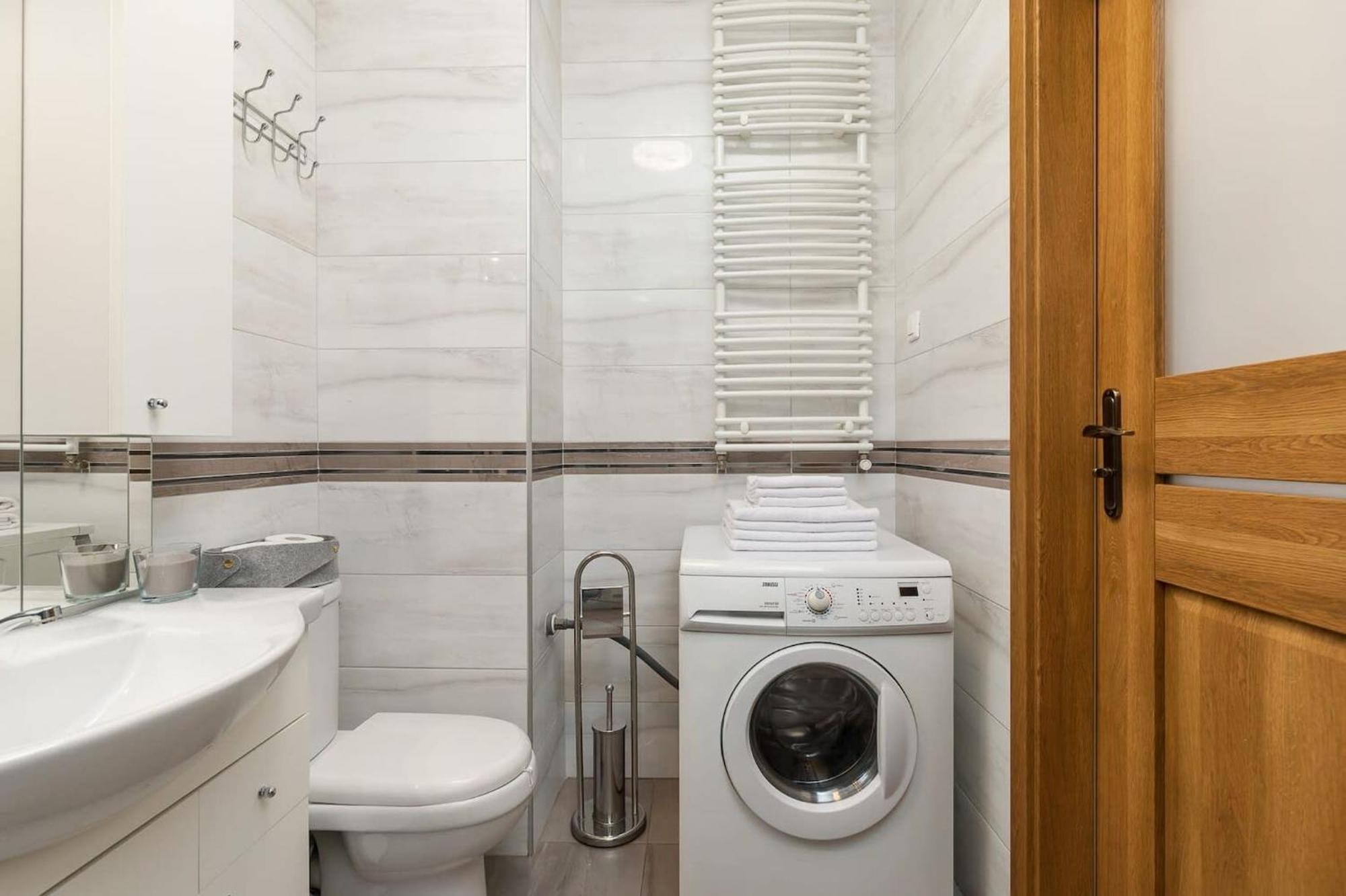 Burakowska 16 - Modern Apartment With Balcony Noclegi Renters Varsavia Esterno foto
